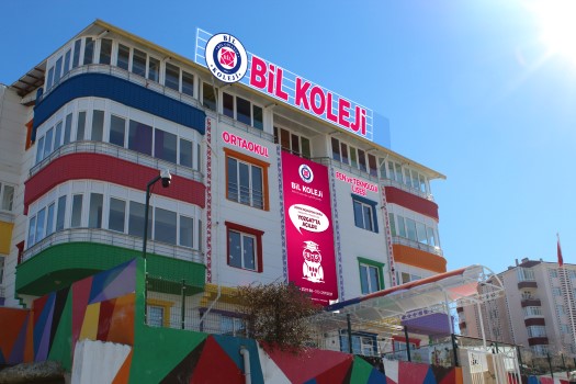 1994 yılından bu yana eğitim faaliyetlerini sürdüren Bil Koleji Yozgat’ta
