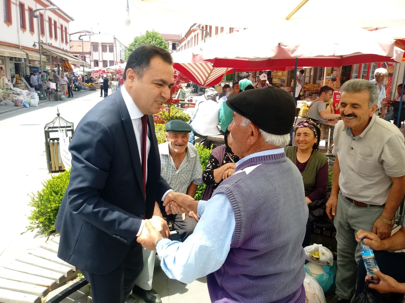 Yozgat Valiliği görevine başlamasıyla birlikte uygulamaları ve halka yaklaşımı ile