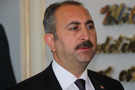 Adalet Bakanı Abdulhamit Gül, Ovacık’ta terör örgütü PKK’nın döşediği EYP’nın