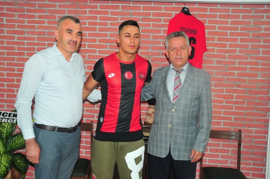 TFF Üçüncü Ligi Üçüncü Grup’ta mücadele edecek olan Yozgatspor, sağ