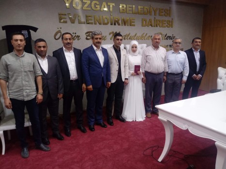 Büyük Birlik Partisi (BBP) Yozgat İl Başkanı Kemal Korkmaz’ı, kızının