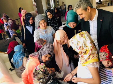 Yozgat Belediye Başkanı Celal Köse, Hz. Hatice Kur'an Kursu öğrencileri