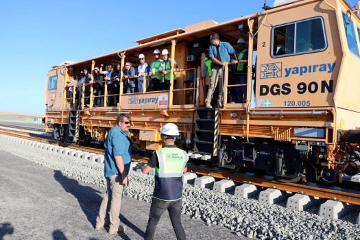 Cumhurbaşkanı Yardımcısı Fuat Oktay, Türkiye’de yatırımların yurdun her tarafında hızla