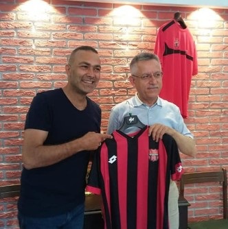 Türk Halk Müziği Sanatçısı Mümin Sarıkaya, bu sezon 3. lig