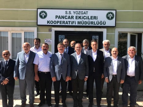 Türkiye Büyük Millet Meclisi (TBMM) Anayasa Komisyonu Başkanı ve AK