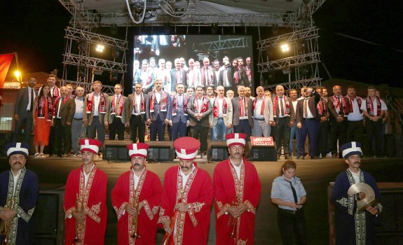 Özler Birlik Derneği’nin ‘Birlik ve Beraberlik Festivali’ renkli görüntülere sahne