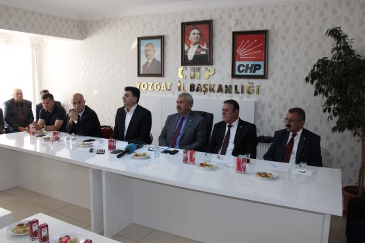 Cumhuriyet Halk Partisi İl Başkanı Abdullah Yaşar, İstanbul Milletvekili Zeynel