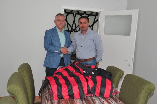 Yozgatspor 1959 FK Başkanı Kazım Arslan, takıma destek olan İstanbul