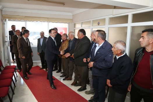 Yozgat Valisi Kadir Çakır, mahalle ve köy muhtarları ile bir