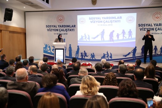 Aile, Çalışma ve Sosyal Hizmetler Bakanı Zehra Zümrüt Selçuk, "Sosyal