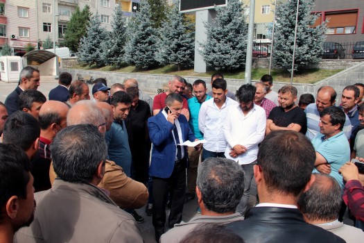 Belediye Başkanı Uzm.Dr. Nezih Yalçın maden işçilerini ziyaret ederek,"Maddi ve