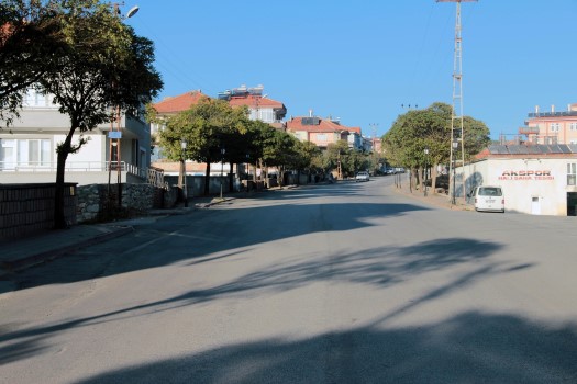 Akdağmadeni Belediyesinin başlatmış olduğu asfalt çalışmalarında TOKİ Konutları bölgesinde çalışmalar