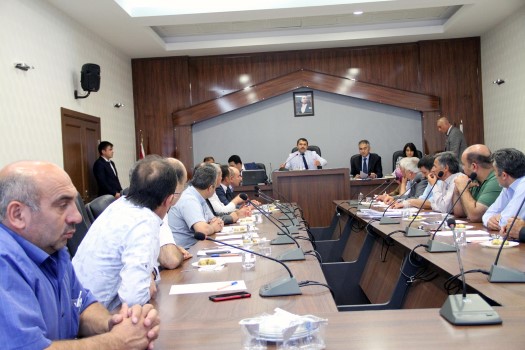 Akdağmadeni Belediye Başkanı Uzm.Dr.Nezih Yalçın Pazar esnafı ve vatandaşlarla bir