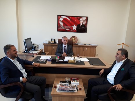 Memur Sendikaları Konfederasyonu Yozgat il temsilcisi Kenan Şerefli, kamu kurumlarını