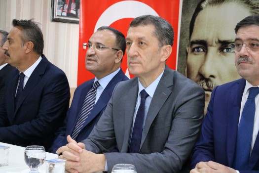 Milli Eğitim Bakanı Ziya Selçuk, Yozgat’ta gerçekleştirdiği ziyaretler sonrası “İstişareler