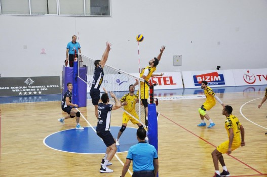 Axa Sigorta Efeler Ligi takımlarından Sorgun Belediyespor Kübalı voleybolcu Hiroshi