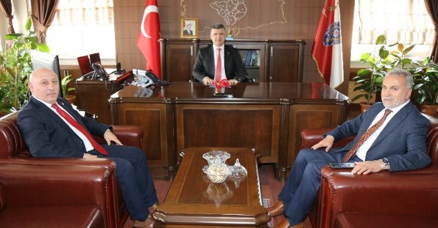 Yozgat Bozok Üniversitesi Rektörü Prof. Dr. Ahmet Karadağ beraberinde Genel