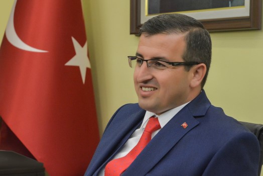 Çekerek Belediyesi tarafından İlçe Merkezinde bulunan 6 kilometrelik yolun orta