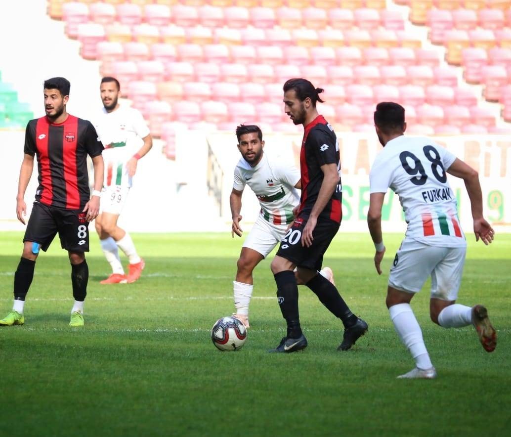 TFF 3.Lig 3 Grupta mücadele eden temsilcimiz Yozgatspor 1959 Diyabekirspor