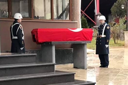 Yenifakılı İlçesinde bulunan son Kore Gazisi Yusuf Soy dualarla uğurlandı.
