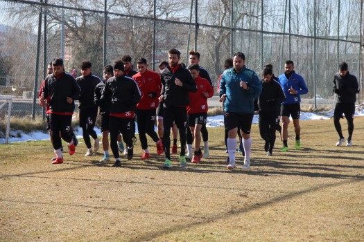 Sezonun ikinci yarısına Osmaniyespor bereberliği ile başlayan TFF 3. Lig