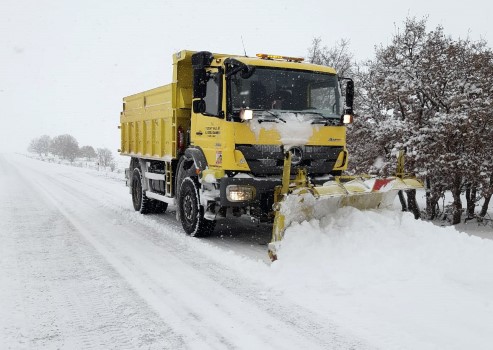 Yozgat’ta etkili olan kar yağışı sonrası kapanan 270 köy yolundan