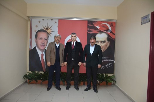 Yozgat Ticaret Borsası Yönetim Kurulu Başkanı Mehmet Erkekli,bereberinde Meclis Başkanı