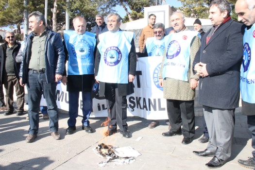 Türkiye Kamu Sen Yozgat İl Başkanlığı üyeleri hükümetin memura ve