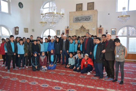 Yozgat İl Müftüsü Salih Sezik, “Cami - Gençlik Buluşmaları” kapsamında,