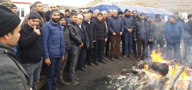Yeni Çeltek Kömür İşletmelerinde çalışırken işten çıkartılan maden işçilerinin eylem