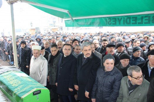 Yozgat’ta tedavi gördüğü hastanede hayatını kaybeden, Hacı Eyüp zadelerden ve