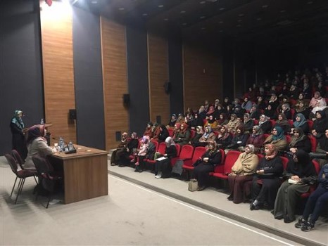 Yozgat İl Müftü yardımcısı Aybala Tuğba Yurtlu, Regaip kandili ve