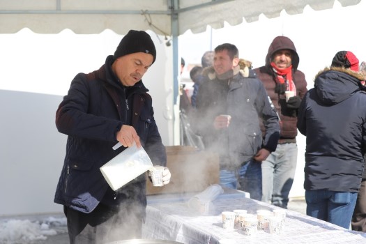 Nevşehir Belediyesi tarafından Nevşehir Belediye Spor-Yozgatspor müsabakası öncesinde taraftarlara sıcak