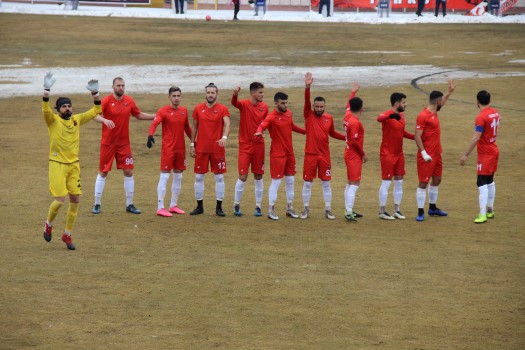Yozgatspor deplasmanda oynadığı maçta Modafenspor'u Osman Paşa Zorlu'nun 40'ıncı dakikada