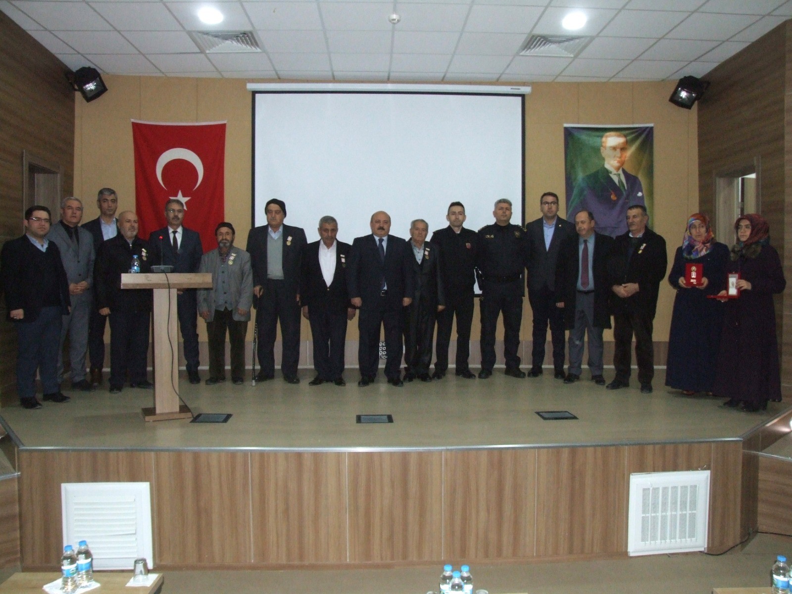 Yerköy’de, Kuzey Kıbrıs Türk Cumhuriyeti tarafından Milli Mücadele Madalyaları Tüzüğü