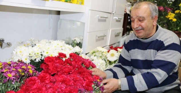 14 Şubat Sevgililer Günü’ne özel kampanyalar başlatan çiçekçiler günün simge