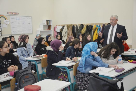 Yozgat İl Milli Eğitim Müdürü Yusuf Yazıcı Ayşe Ilıcak Kız