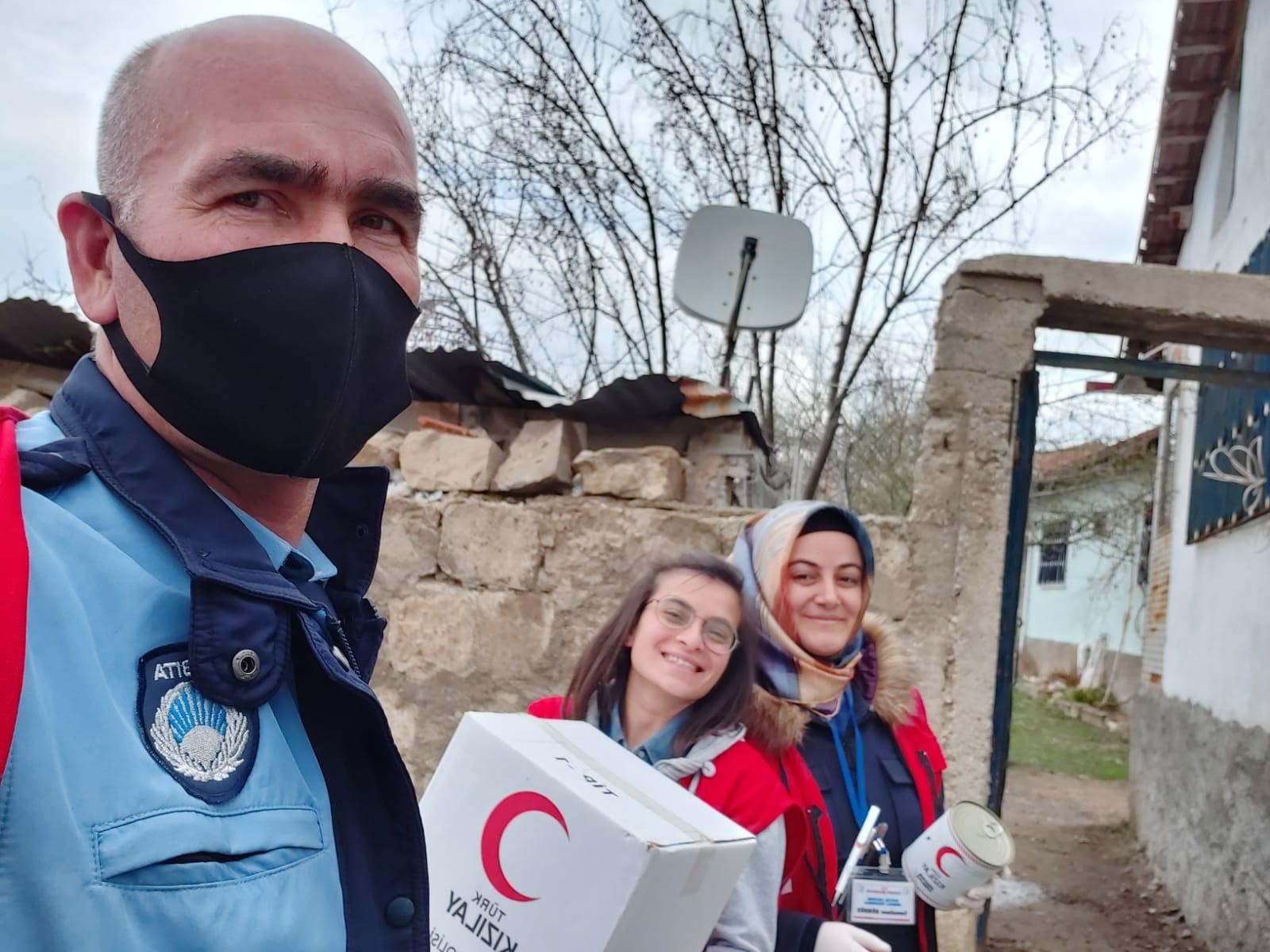 Türk Kızılay Sorgun Şubesi tarafından ihtiyaç sahibi vatandaşlara yönelik gıda