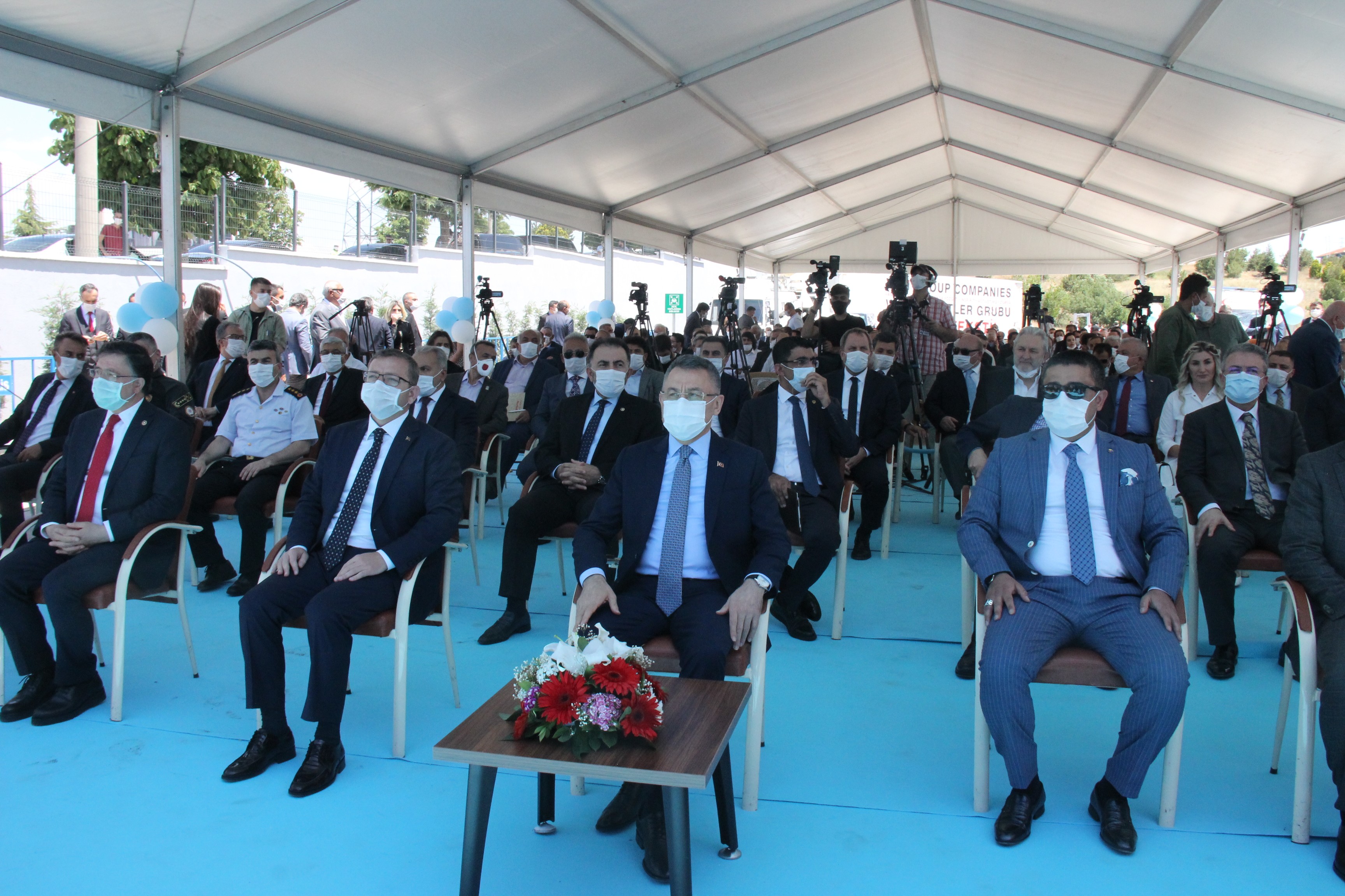  Cumhurbaşkanı Yardımcısı Fuat Oktay, “Doğu Akdeniz’de bizi ana karaya hapsetmeye