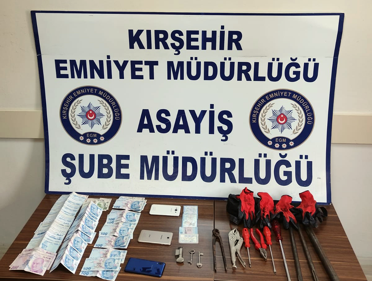 Kırşehir'de gıda işi yapan bir iş yerinden 12 bin lira