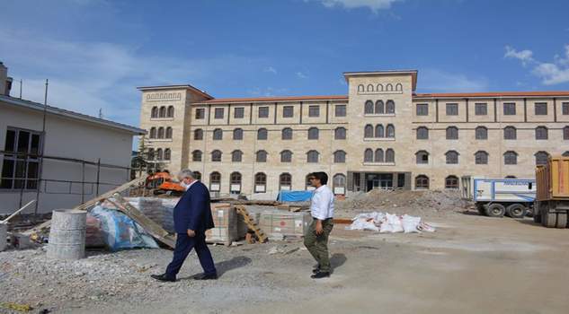 
Yozgat İl Milli Eğitim Müdürü Yusuf Yazıcı, ilde yapım inşaatları