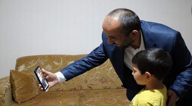 Cumhurbaşkanı Yardımcısı Fuat Oktay, Yozgat'taki programında kendisiyle görüşemediği için gözyaşı