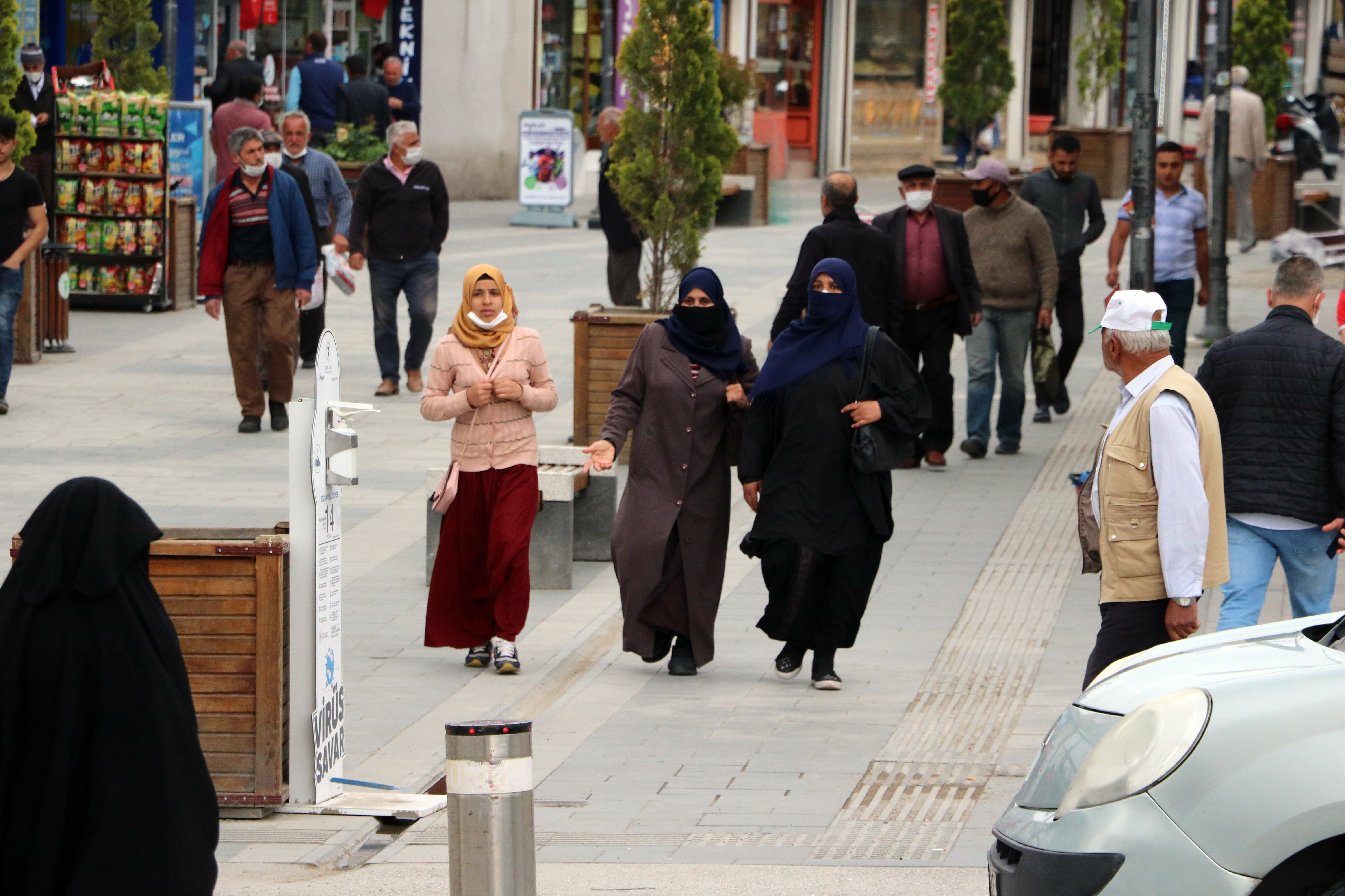 Korona virüsle mücadele kapsamında normalleşme süreci devam ederken, Yozgat’ta bazı