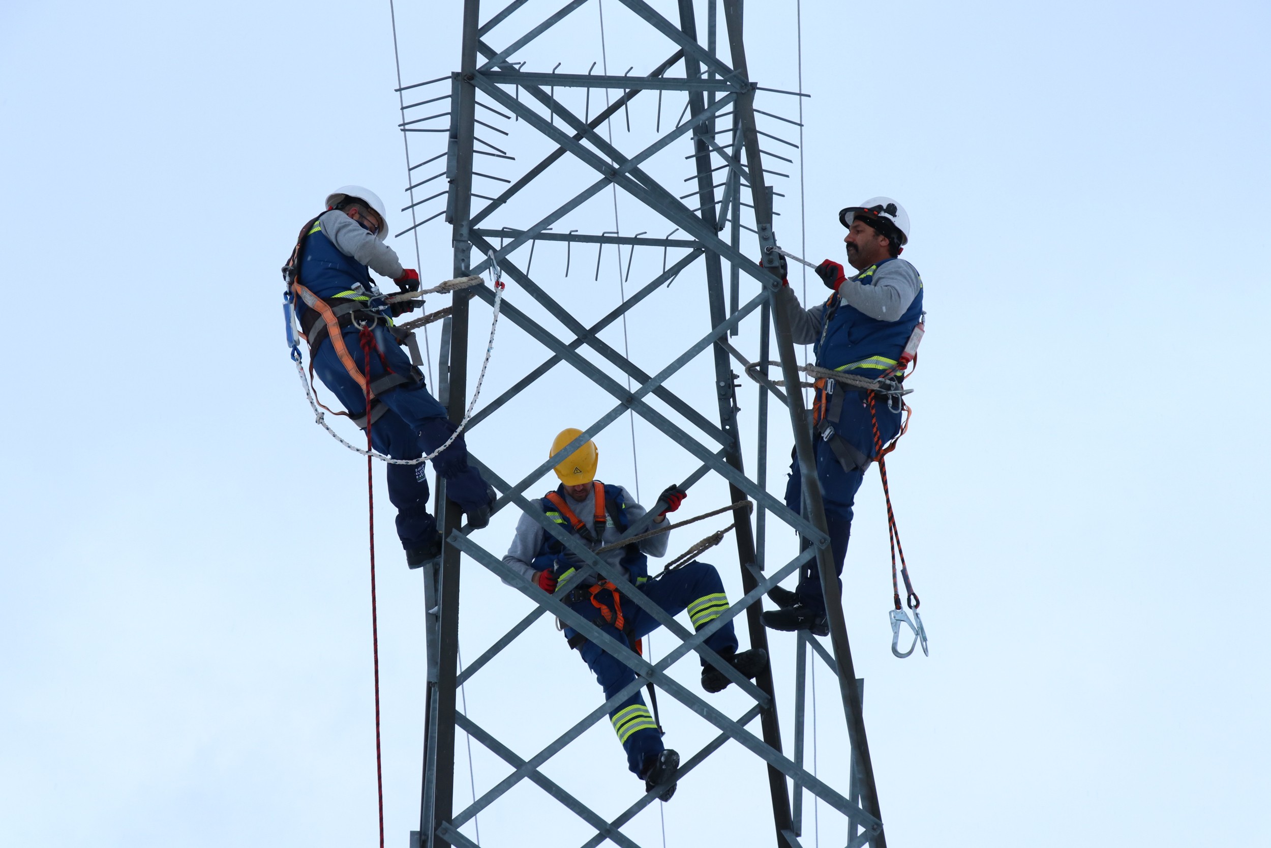 ÇEDAŞ, bölgede en yüksek elektrik tüketiminin yaşandığı Temmuz ayının ilk