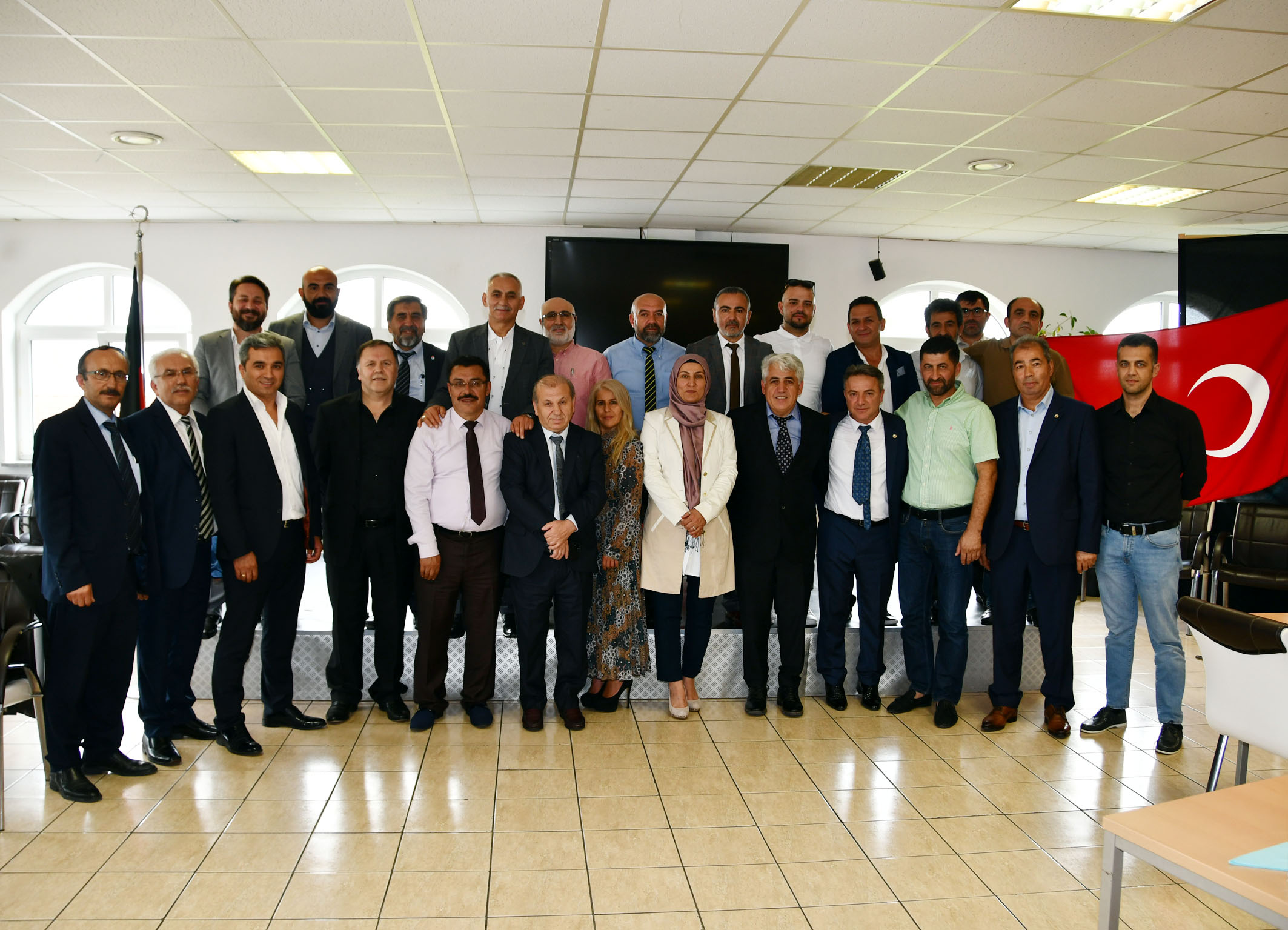 Kısa adı Duykon olan Dünya Yozgatlılar Konfederasyonu üyesi olarak hizmet