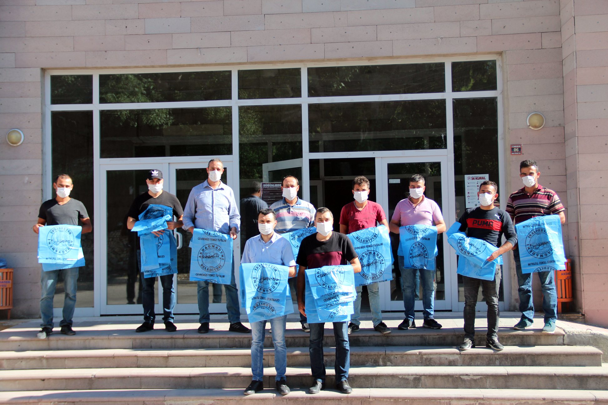 Akdağmadeni Belediyesi, vatandaşların Kurban Bayramı'nı sağlıklı ve hijyenik ortamlarda geçirebilmeleri