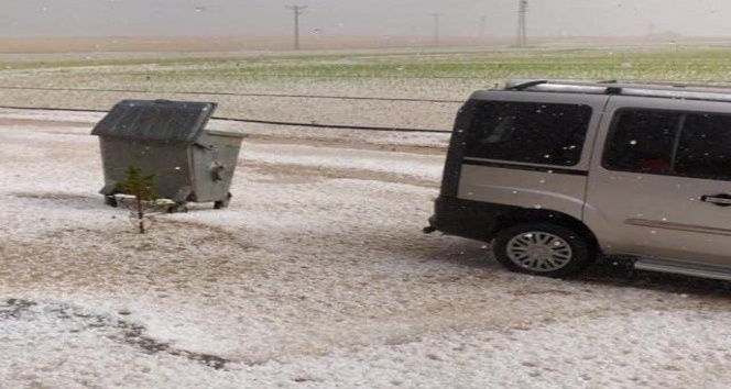 Yozgat'ın Boğazlıyan ilçesine bağlı Ovankent beldesinde etkili olan sağanak ve