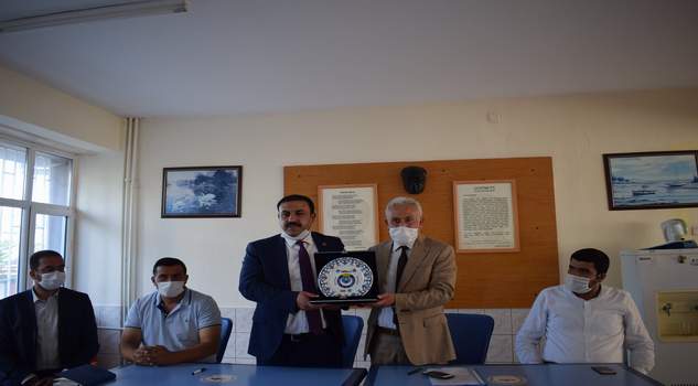 Kırşehir’in Çiçekdağı İlçe Belediyesinde sözleşme sevinci yaşandı. Hizmet-İş Sendikası Yozgat