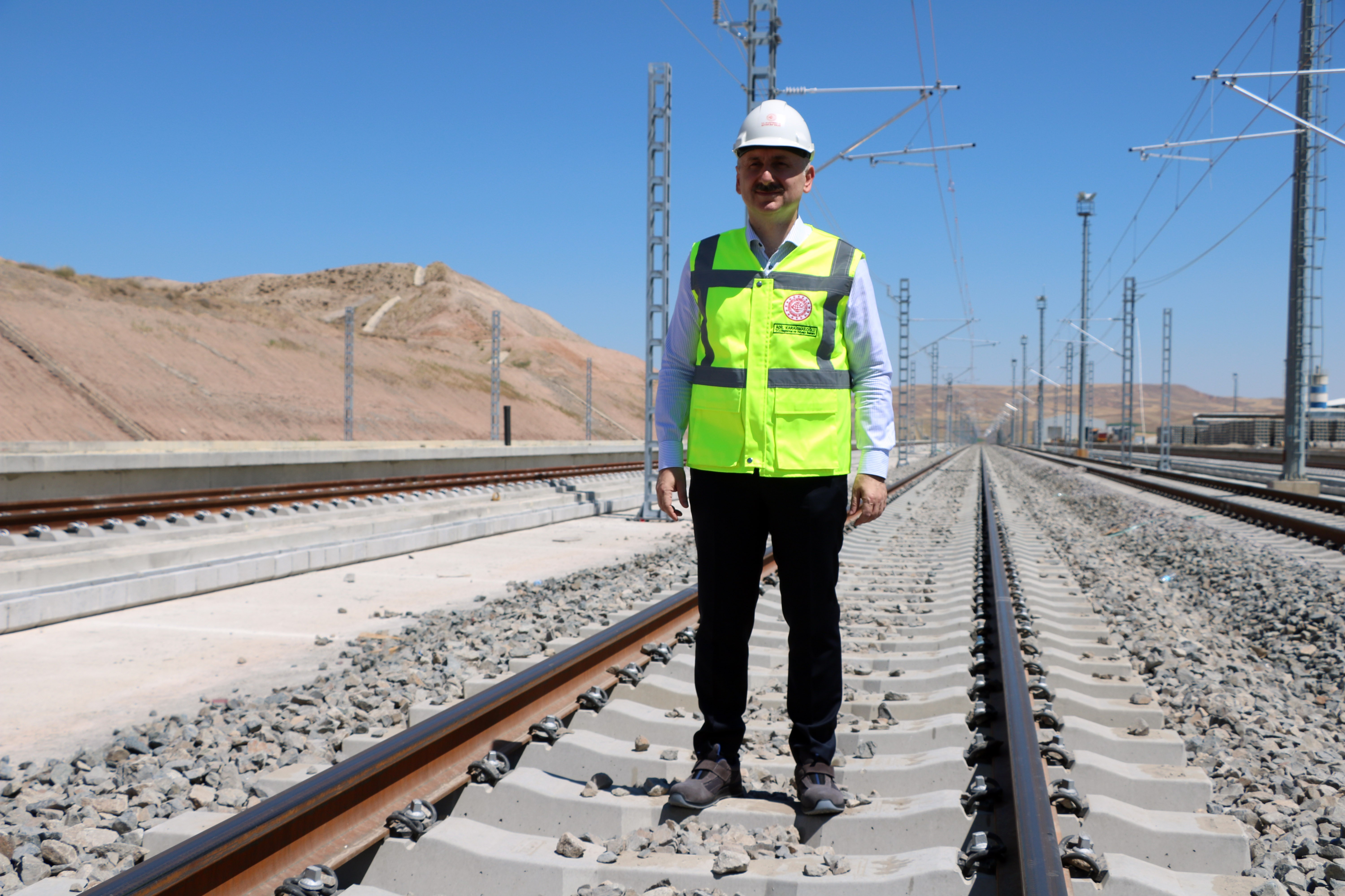 Ulaştırma ve Altyapı Bakanı Adil Karaismailoğlu, "Demiryolu konusunda ülkemizde çok