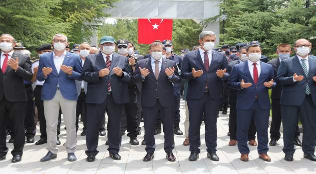 15 Temmuz Demokrasi ve Milli Birlik Günü kapsamında, şehitlik ziyaret